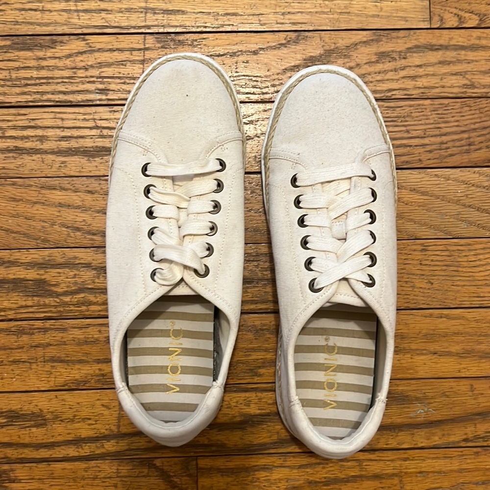 Vionic Hattie Sneaker